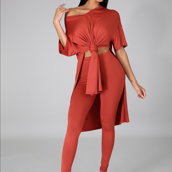 2 pc Set - Picture 2 of 4